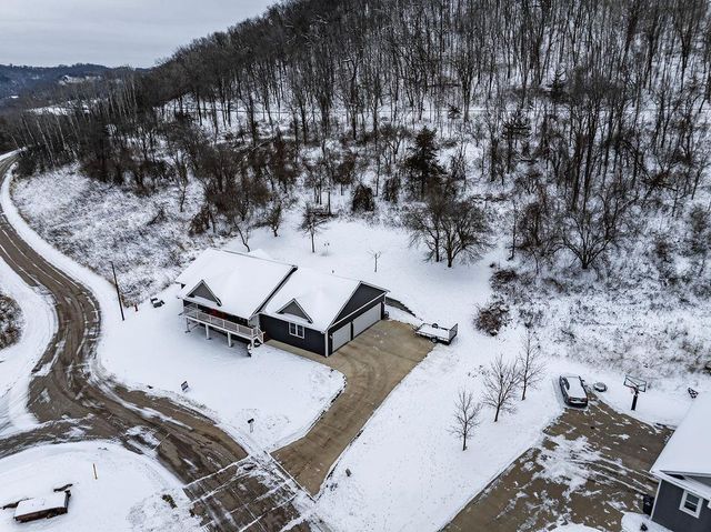 169 Cobblestone Lane, Winona, MN 55987