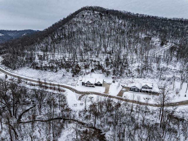 169 Cobblestone Lane, Winona, MN 55987