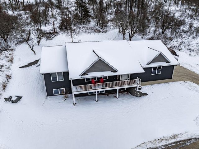 169 Cobblestone Lane, Winona, MN 55987