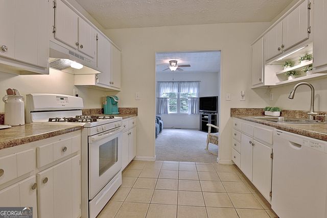 70 Moore Road, Newnan, GA 30263