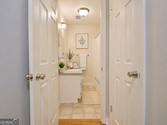 70 Moore Road, Newnan, GA 30263