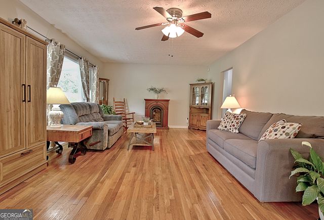 70 Moore Road, Newnan, GA 30263