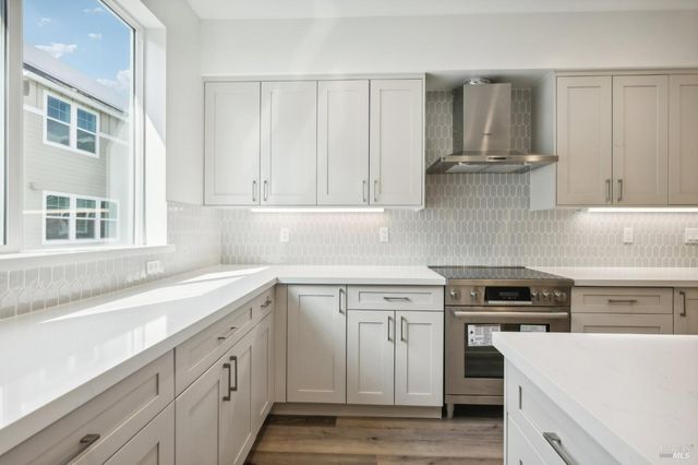 437 Semillion Ln, Santa Rosa, CA 95403