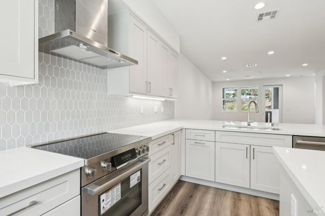 437 Semillion Ln, Santa Rosa, CA 95403