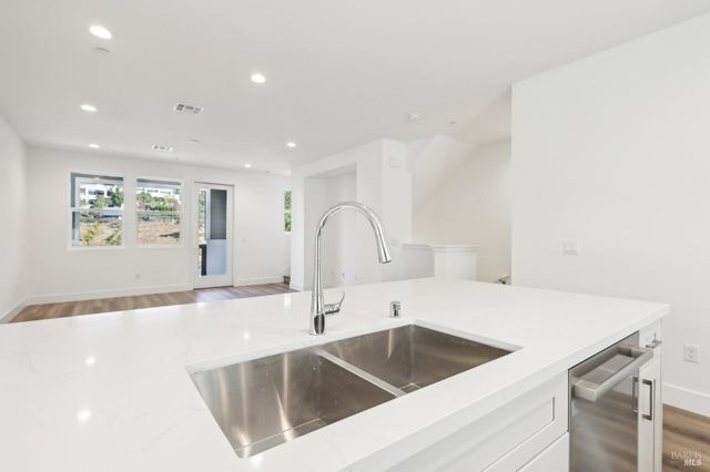 437 Semillion Ln, Santa Rosa, CA 95403
