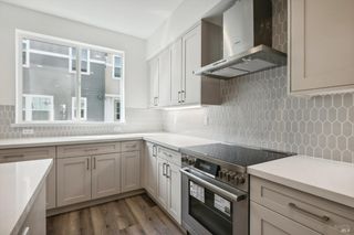 437 Semillion Ln, Santa Rosa, CA 95403