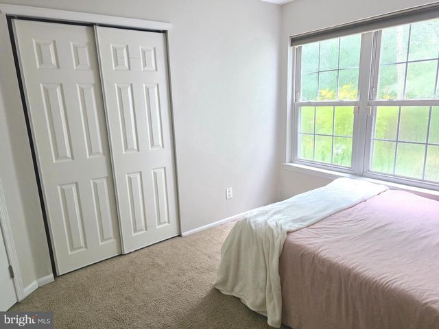 1305 SQUIRREL RD, Marlton, NJ 08053