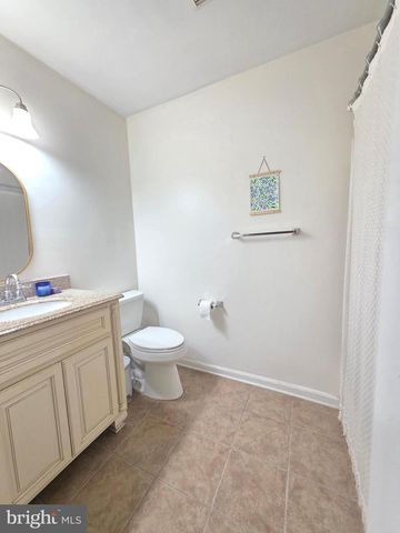 1305 SQUIRREL RD, Marlton, NJ 08053