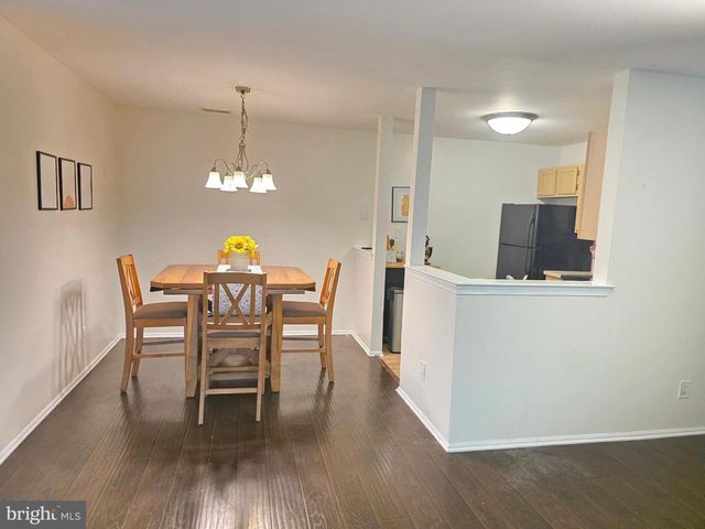 1305 SQUIRREL RD, Marlton, NJ 08053