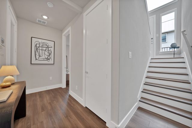 1022 Barsotti Court, Dallas, TX 75212