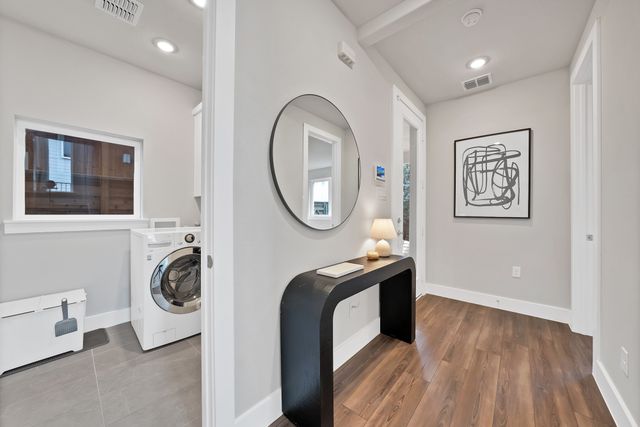 1022 Barsotti Court, Dallas, TX 75212