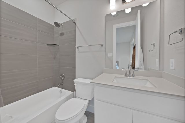 1022 Barsotti Court, Dallas, TX 75212