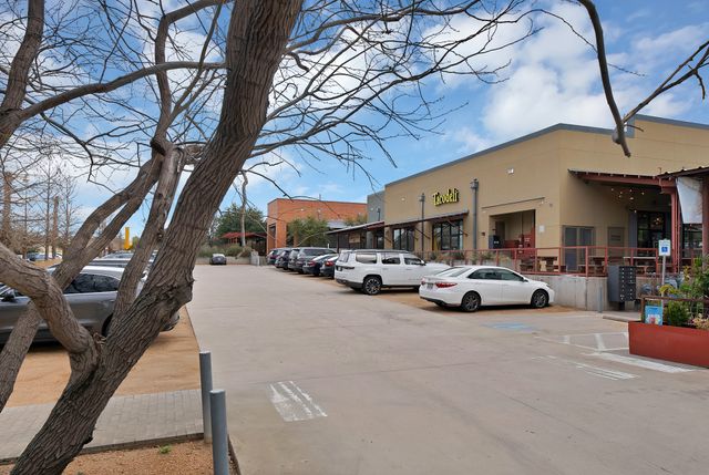 1022 Barsotti Court, Dallas, TX 75212