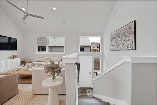 1022 Barsotti Court, Dallas, TX 75212