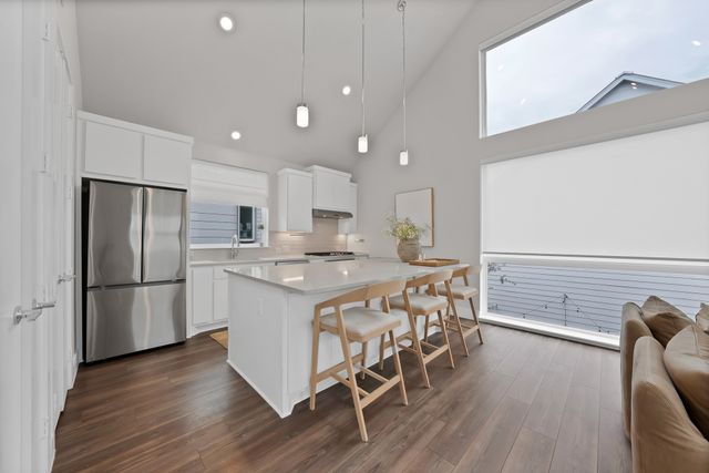 1022 Barsotti Court, Dallas, TX 75212