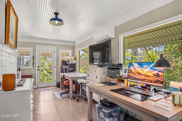102 Palmora Boulevard, Leesburg, FL 34748