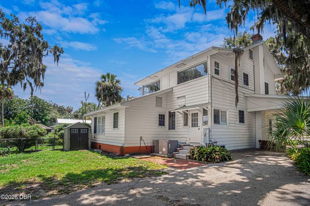 102 Palmora Boulevard, Leesburg, FL 34748