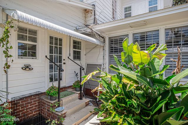 102 Palmora Boulevard, Leesburg, FL 34748