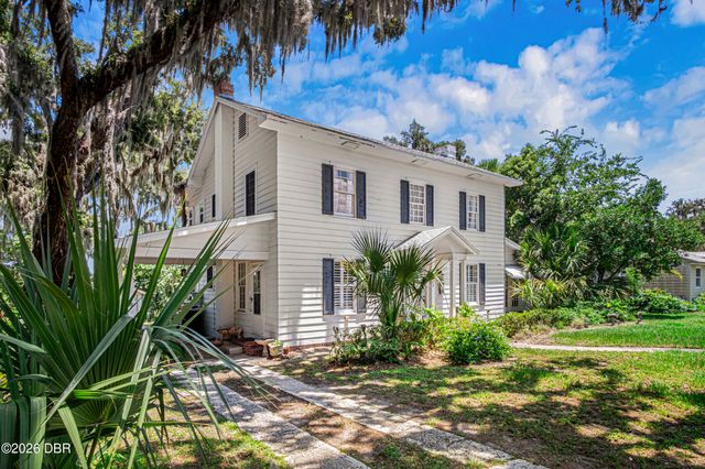 102 Palmora Boulevard, Leesburg, FL 34748