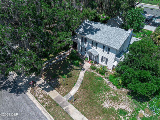 102 Palmora Boulevard, Leesburg, FL 34748