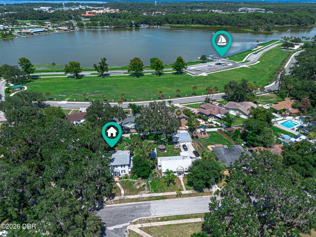 102 Palmora Boulevard, Leesburg, FL 34748