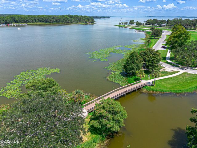 102 Palmora Boulevard, Leesburg, FL 34748