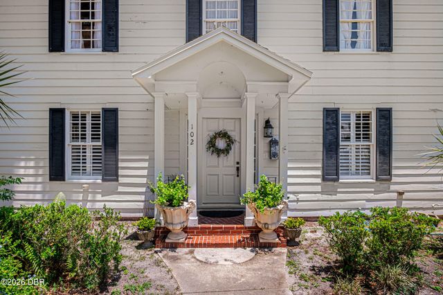 102 Palmora Boulevard, Leesburg, FL 34748