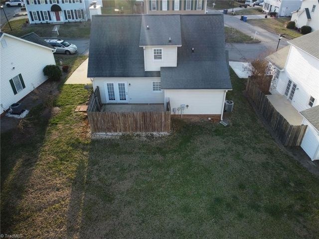 327 Brookside Court, Kernersville, NC 27284