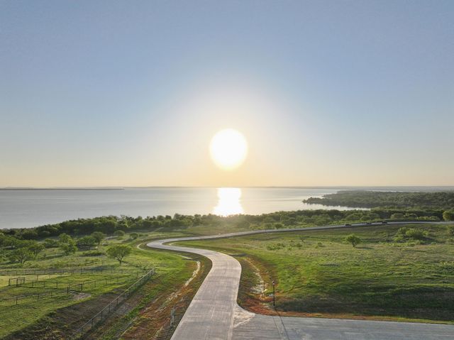 1504 Hillside Drive, Sanger, TX 76266