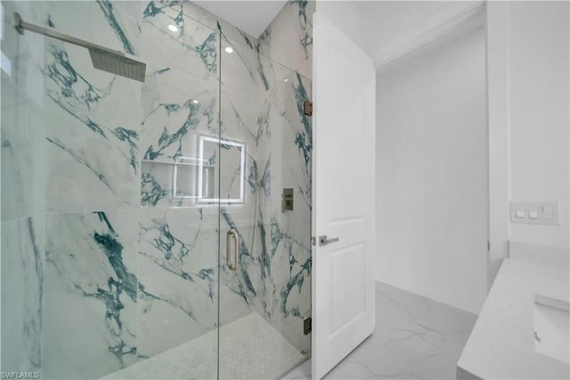 2318 30th TER, Cape Coral, FL 33993