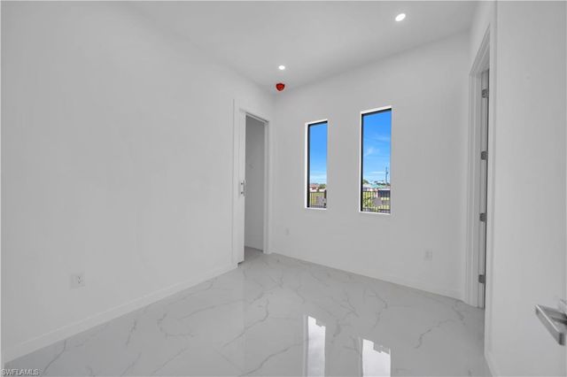 2318 30th TER, Cape Coral, FL 33993