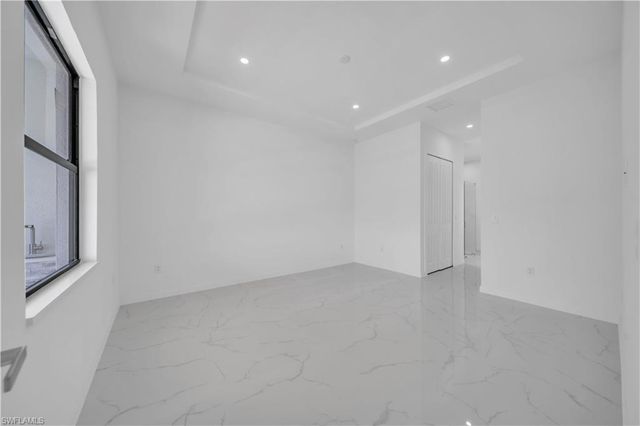 2318 30th TER, Cape Coral, FL 33993