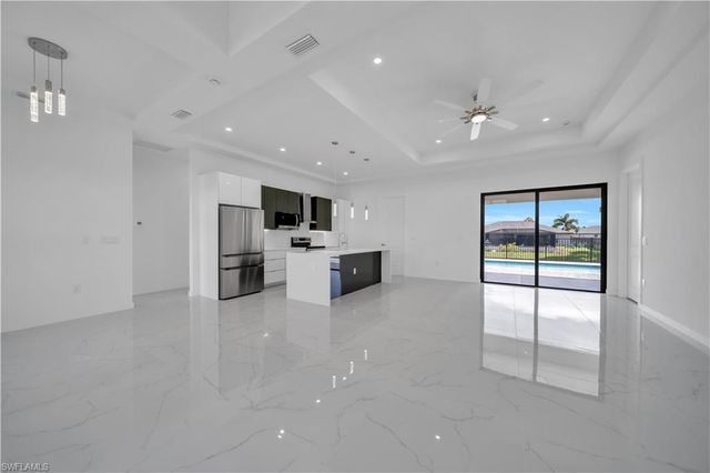 2318 30th TER, Cape Coral, FL 33993