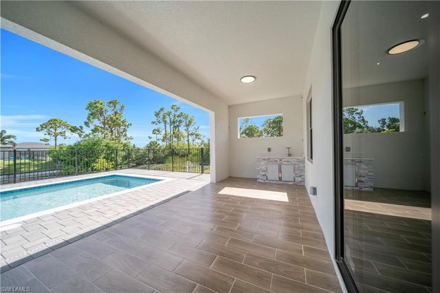 2318 30th TER, Cape Coral, FL 33993