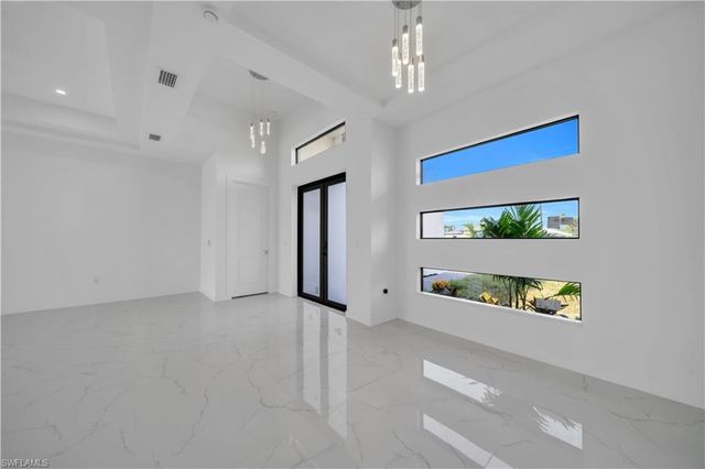 2318 30th TER, Cape Coral, FL 33993