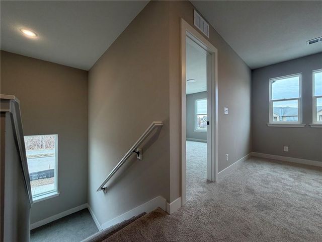 1504 SW Arborpark Terrace, Lee's Summit, MO 64082