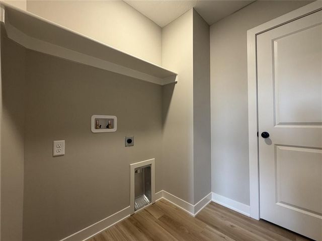 1504 SW Arborpark Terrace, Lee's Summit, MO 64082