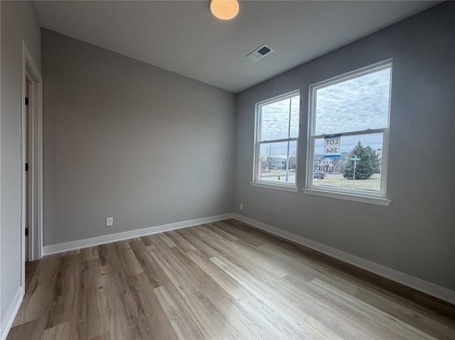 1504 SW Arborpark Terrace, Lee's Summit, MO 64082