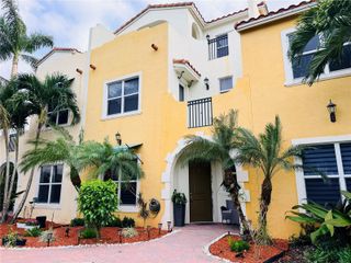 12407 NW 18th Ct, Pembroke Pines, FL 33028