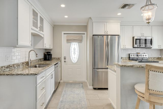 S 240 Coconut Palm Boulevard, Plantation Key, FL 33070