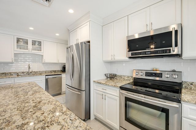 S 240 Coconut Palm Boulevard, Plantation Key, FL 33070