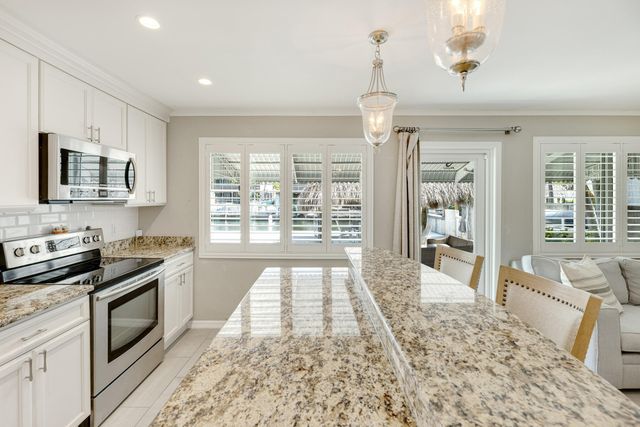 S 240 Coconut Palm Boulevard, Plantation Key, FL 33070