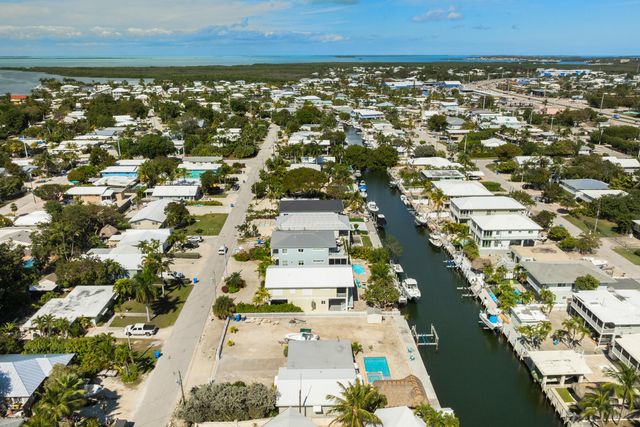 S 240 Coconut Palm Boulevard, Plantation Key, FL 33070