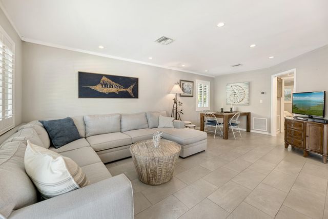 S 240 Coconut Palm Boulevard, Plantation Key, FL 33070