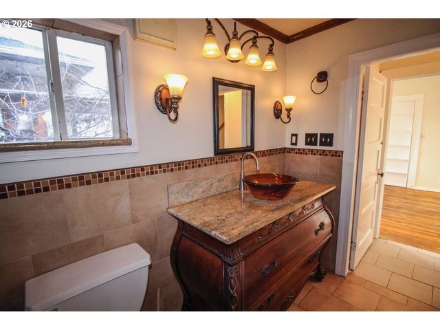 6113 Se 89TH Ave, Portland, OR 97266