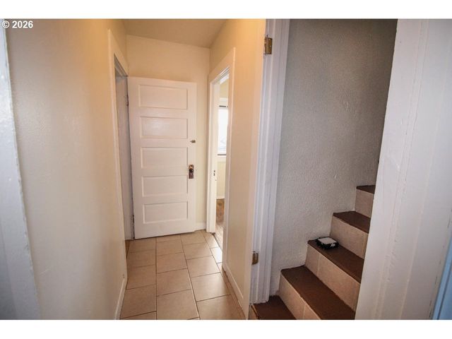 6113 Se 89TH Ave, Portland, OR 97266