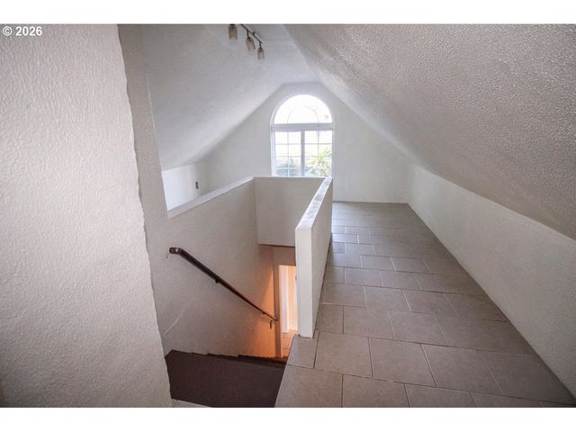 6113 Se 89TH Ave, Portland, OR 97266