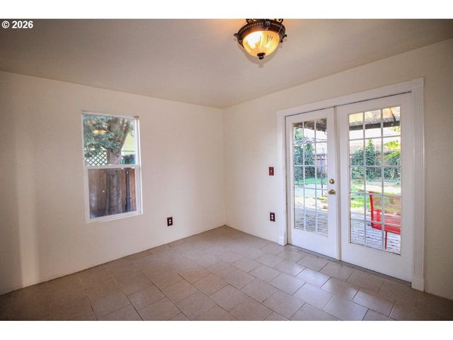 6113 Se 89TH Ave, Portland, OR 97266