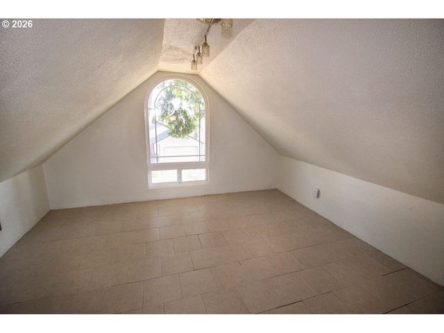 6113 Se 89TH Ave, Portland, OR 97266