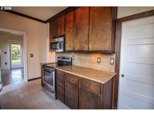 6113 Se 89TH Ave, Portland, OR 97266